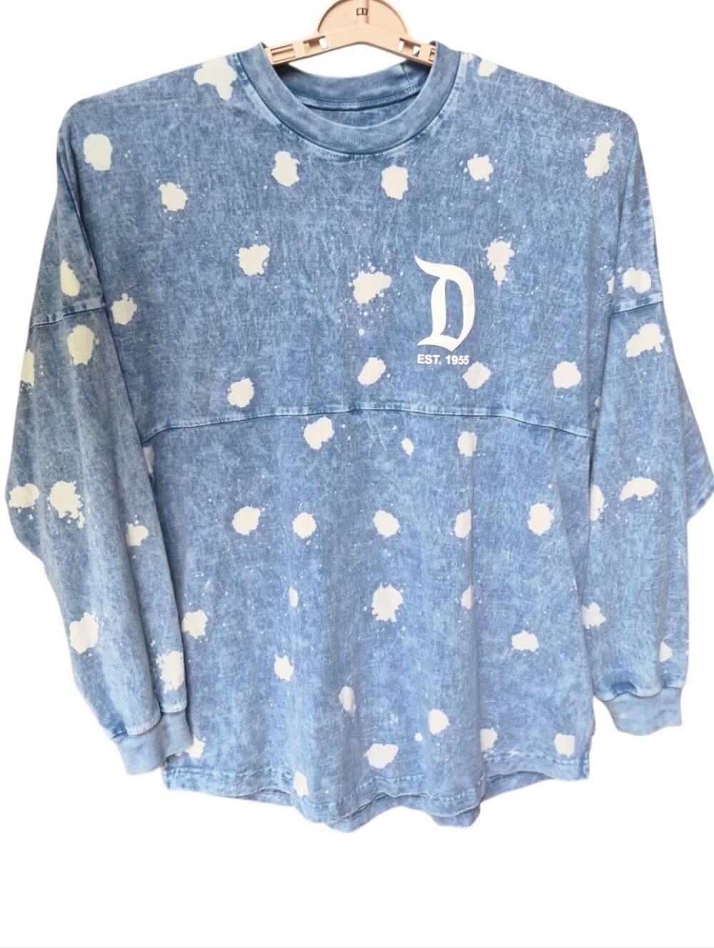 NWT Disneyland Resort Spirit Jersey Size M Bleach Denim Blue